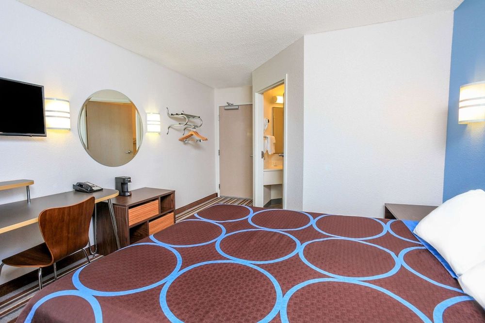 Suite, 1 King Bed