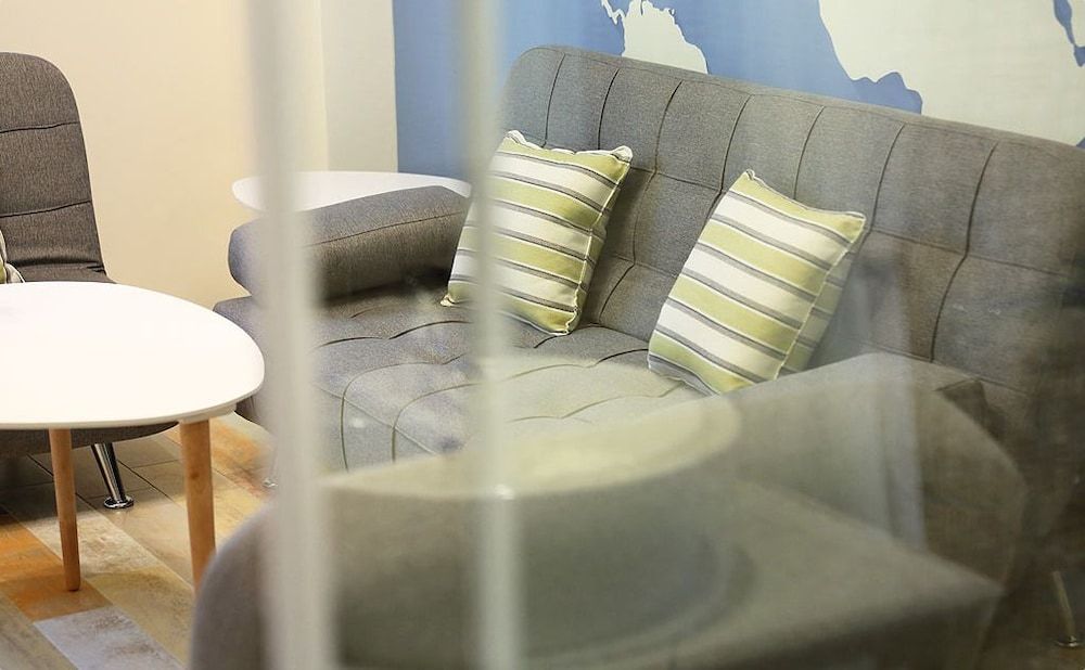 B&B Mountain View Family Room 5