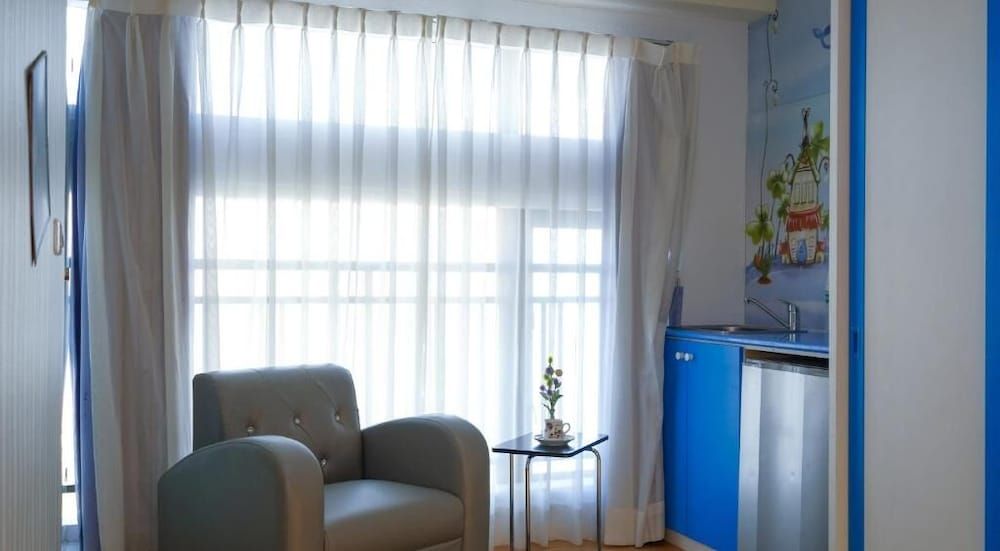 85 Asia Hotel Quadruple Room, City View 19