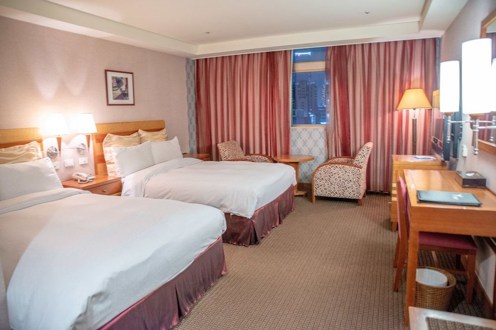 undefined Yeso Hotel 5