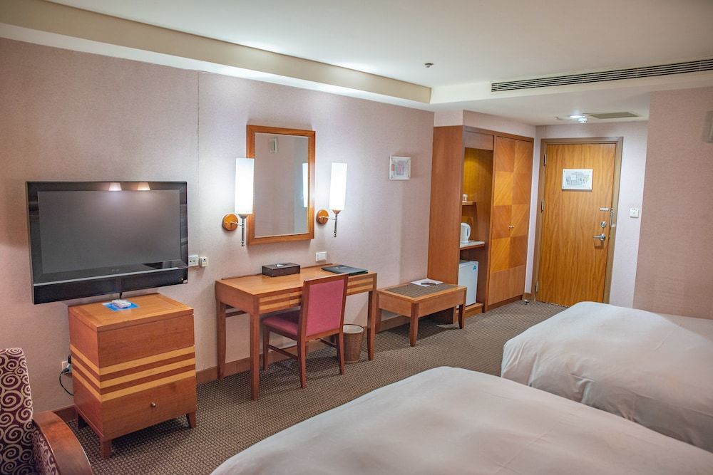 undefined Yeso Hotel 6