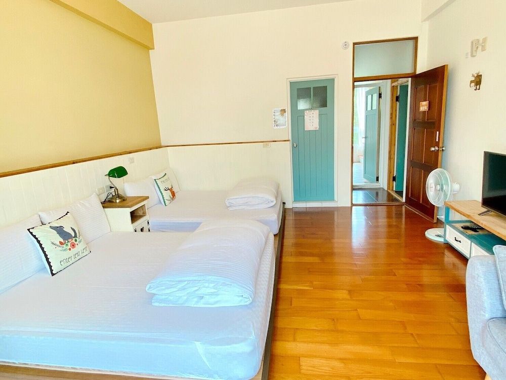 Luxury Quadruple Room, Bathtub (A301)