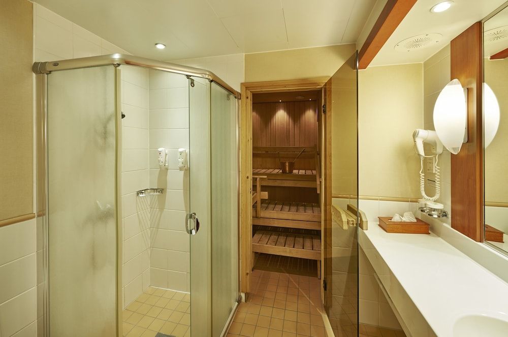 undefined Holiday Inn Helsinki City Centre, an IHG Hotel 7