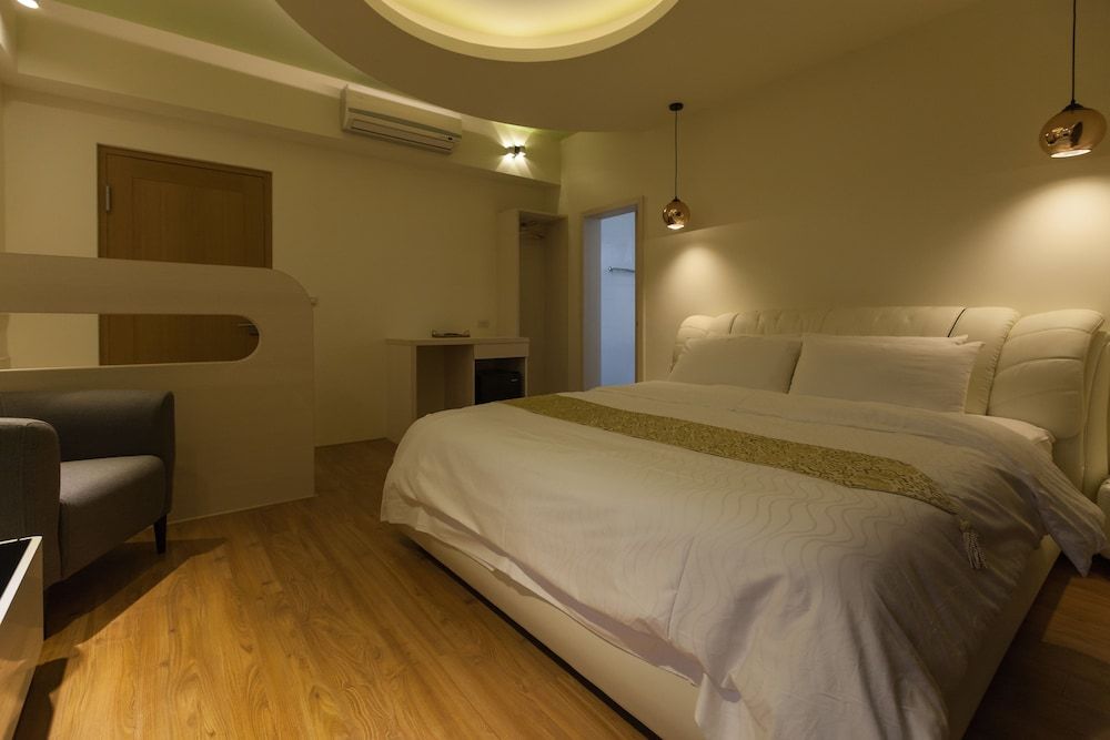 I Leisure iL BnB Deluxe Double Room (R302) 3