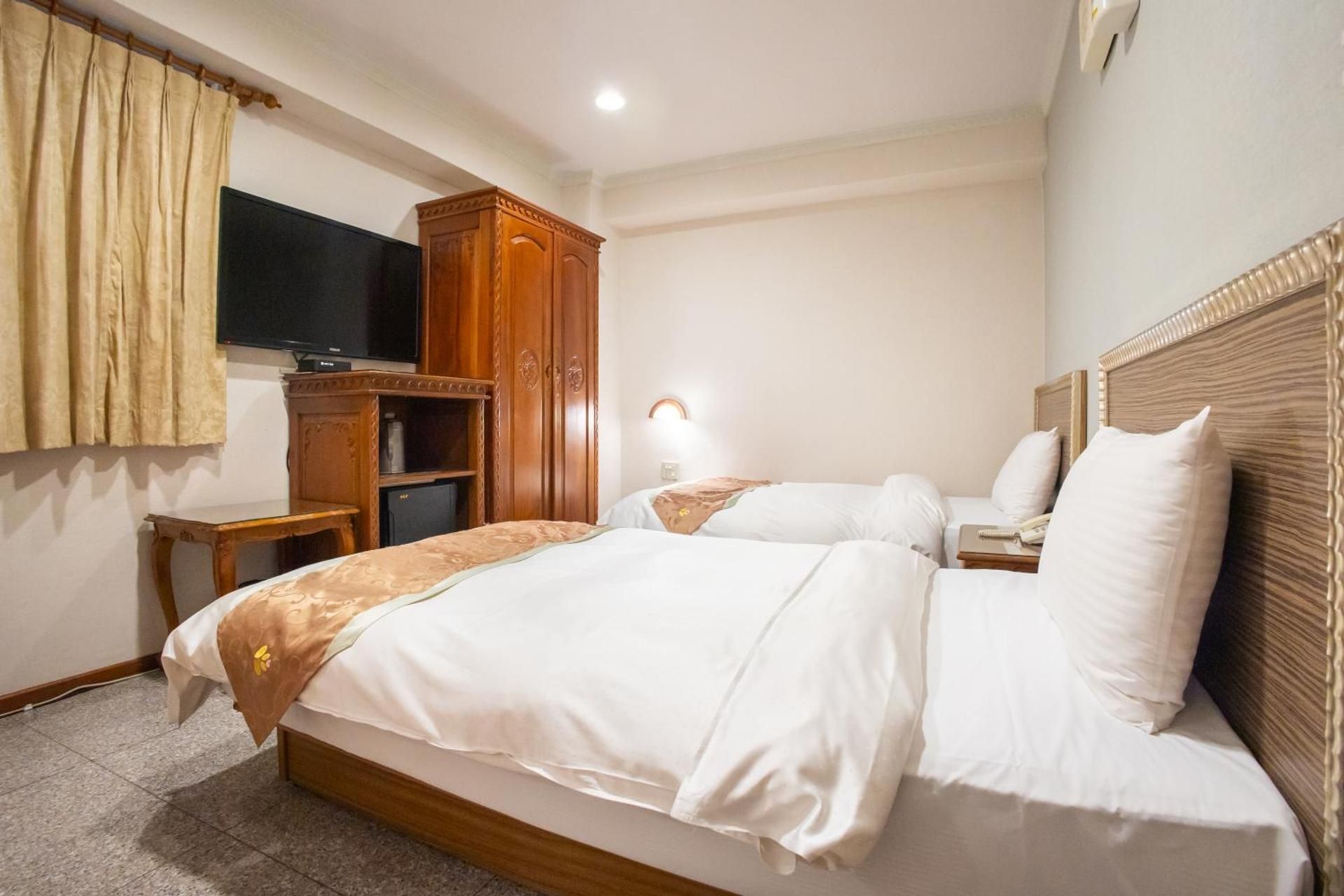 Mei Jia Mei Hotel Deluxe Twin Room 5