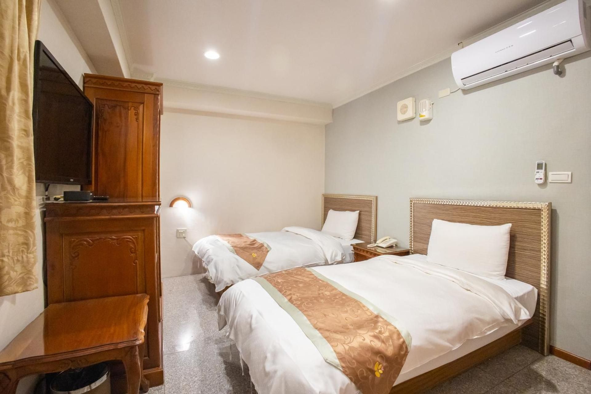 Mei Jia Mei Hotel Deluxe Twin Room 6