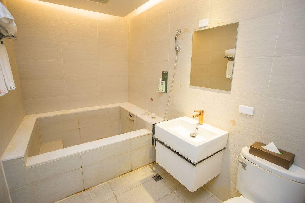 Mei Jia Mei Hotel Superior Quadruple Room 7