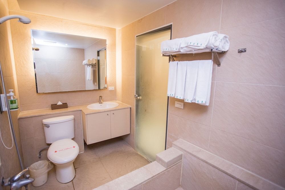 Mei Jia Mei Hotel Superior Quadruple Room 11