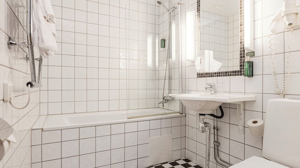 Home Hotel Grand Sundsvall Standard Room, 2 Twin Beds 4