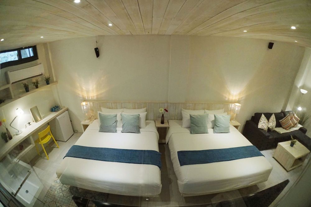 Azure Inn Standard Quadruple Room