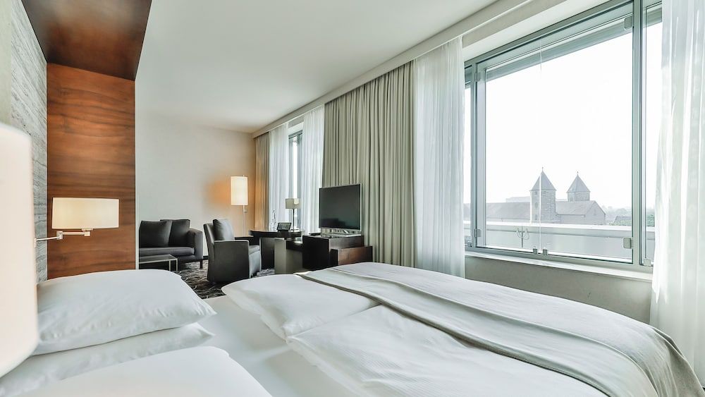 Dorint Hotel am Heumarkt Koeln Comfort Suite 3