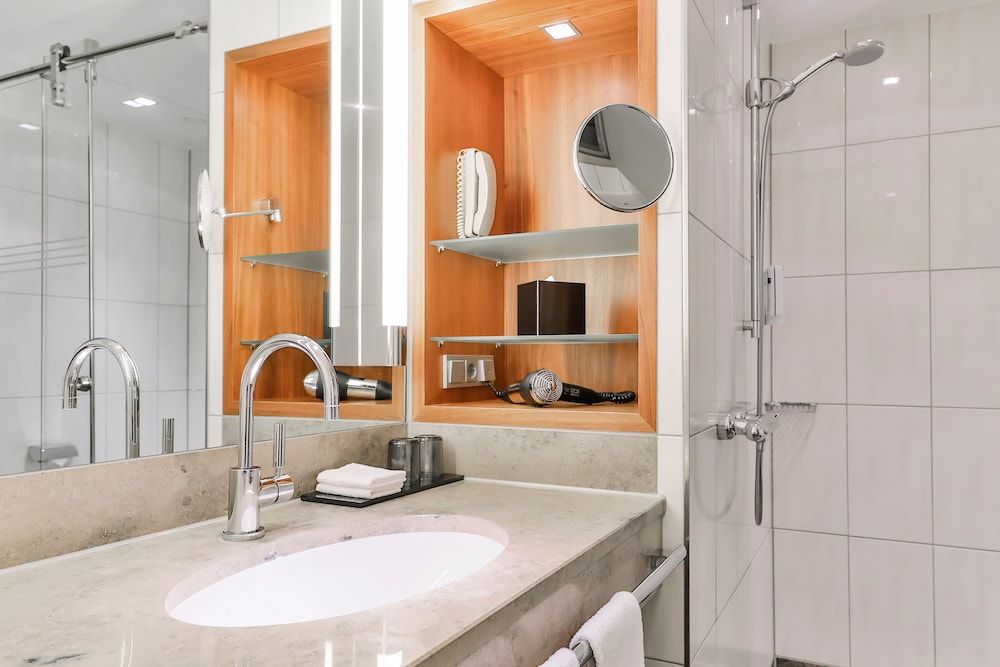 Dorint Hotel am Heumarkt Koeln Standard Room 5