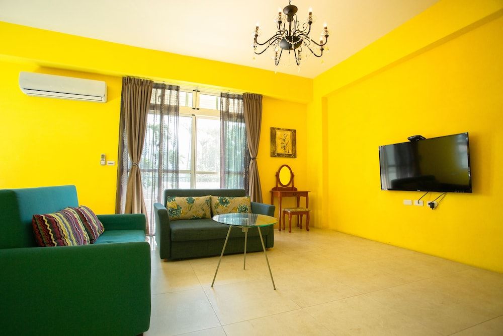 Brown B&B Standard Quadruple Room 5