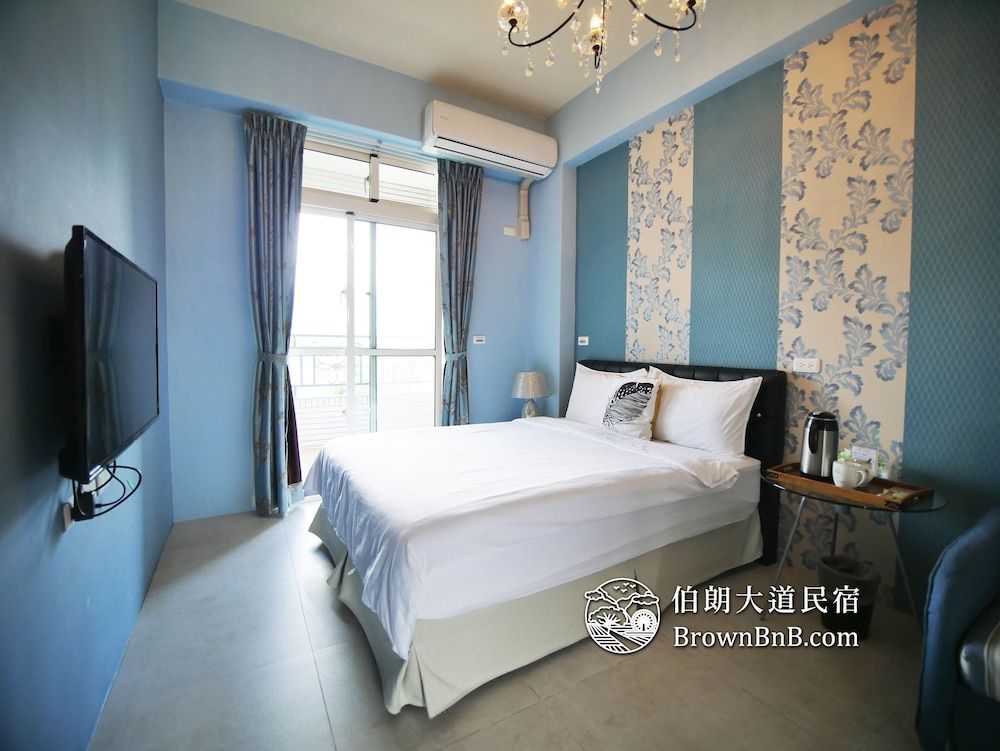 Brown B&B Standard Double Room, Balcony 3