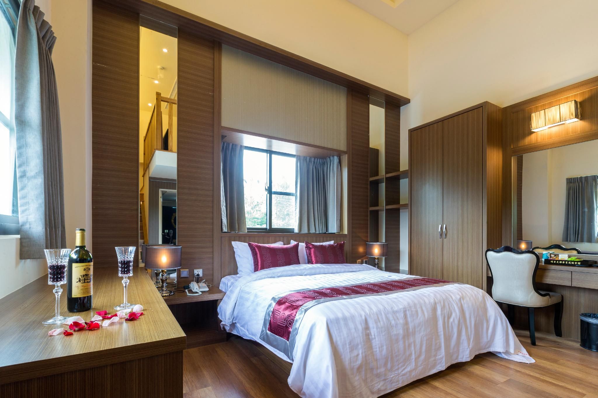 Huaman hot villa Deluxe Quadruple Room for 4 People