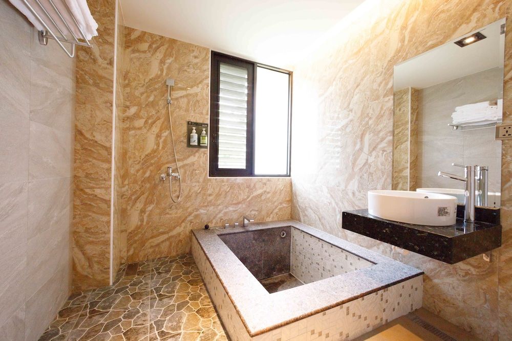 Huaman hot villa Classic Quadruple Room, 1 Bedroom, Tower 2