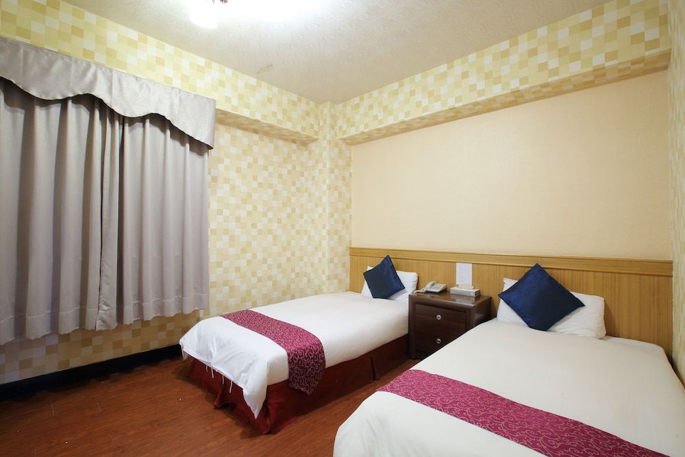 Chiayi Crown Hotel Economy Double Room, 1 Bedroom 4