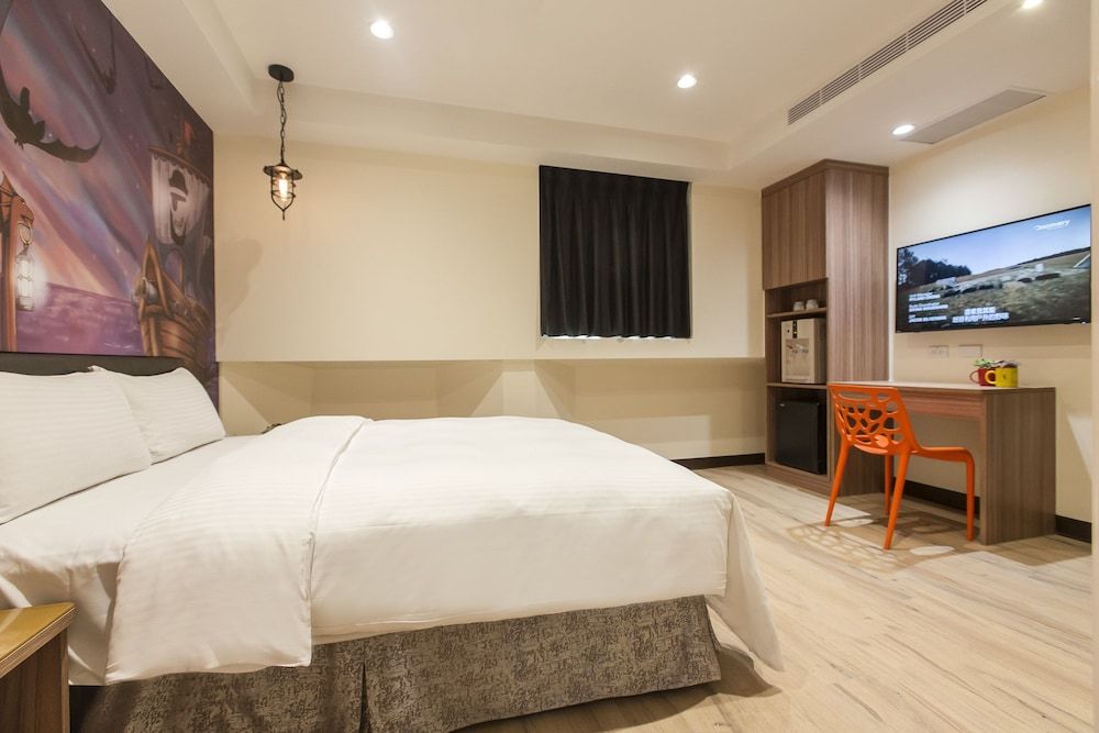 The Young Hotel Taoyuan Business Double Room, 1 Queen Bed 11