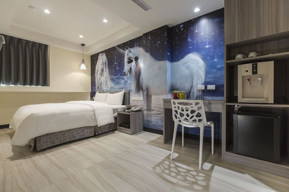 The Young Hotel Taoyuan Business Double Room, 1 Queen Bed 5