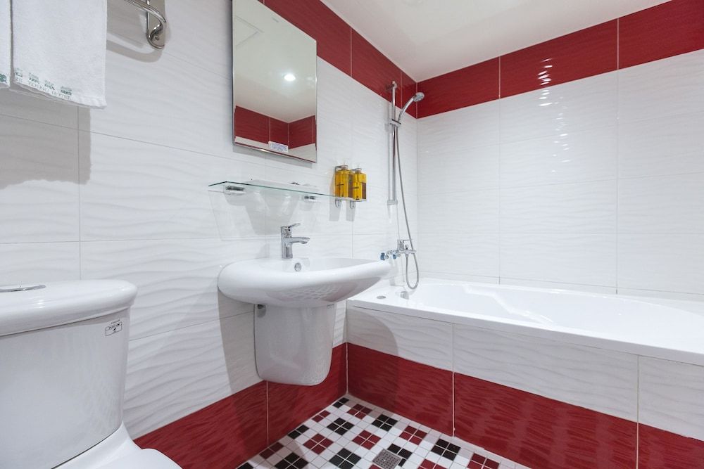 The Young Hotel Taoyuan Business Double Room, 1 Queen Bed 22