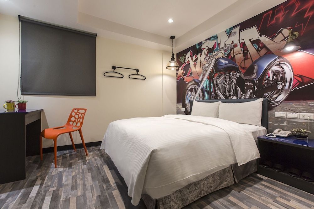 The Young Hotel Taoyuan Business Double Room, 1 Queen Bed 9