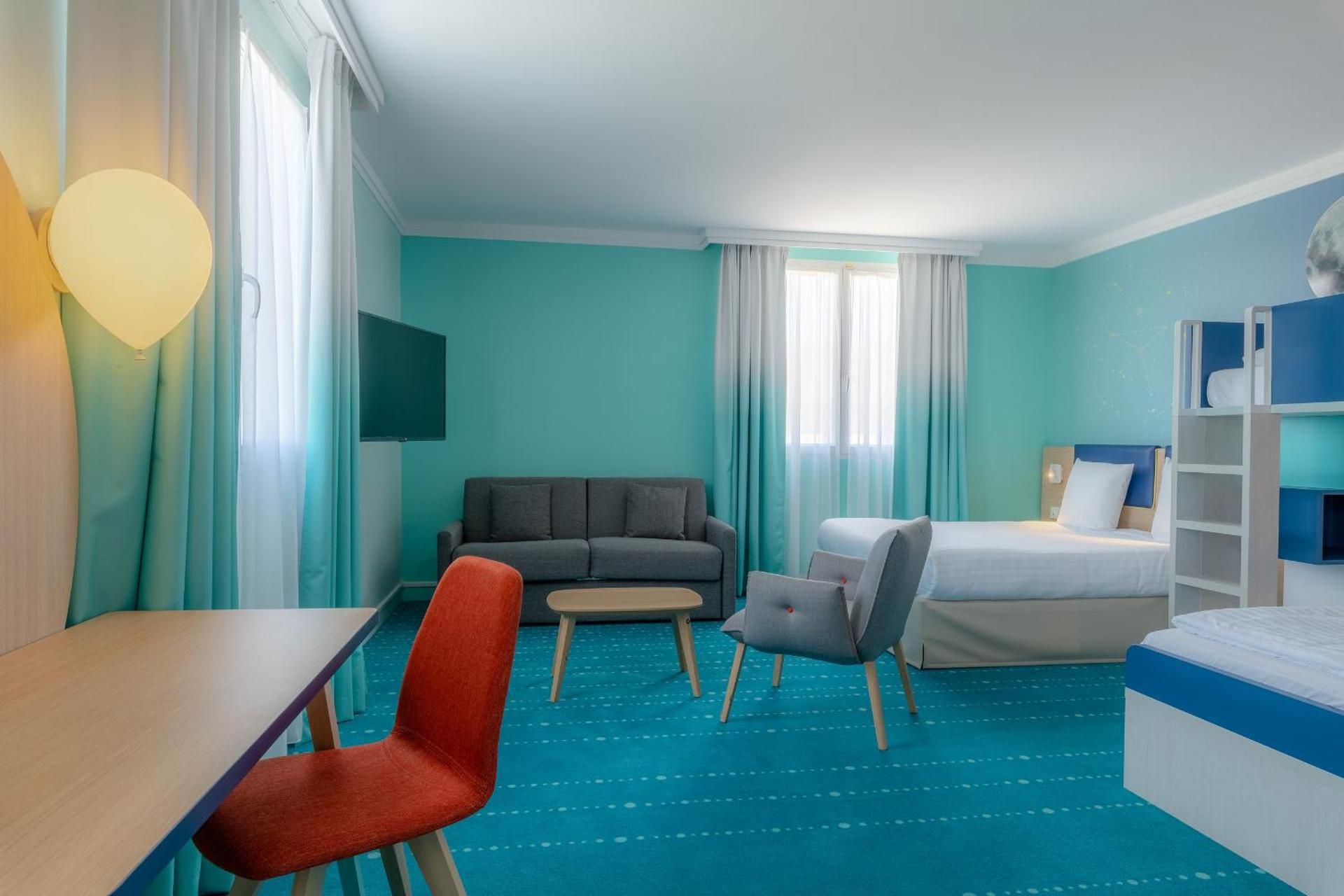 Family Suite 6 people with Swimming Pool Access
