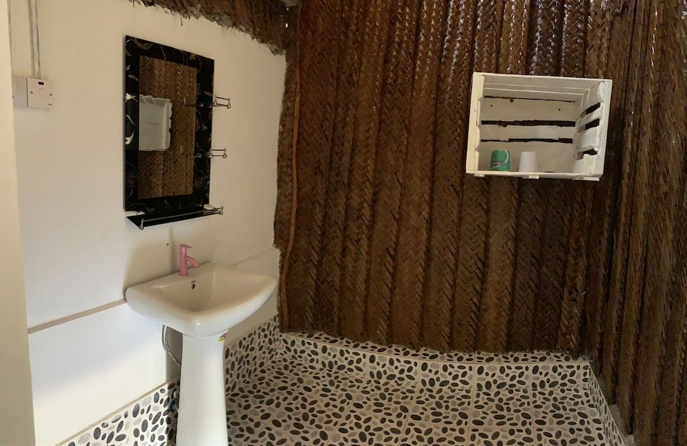 New Jambo Bungalows - Hostel Double Room 6