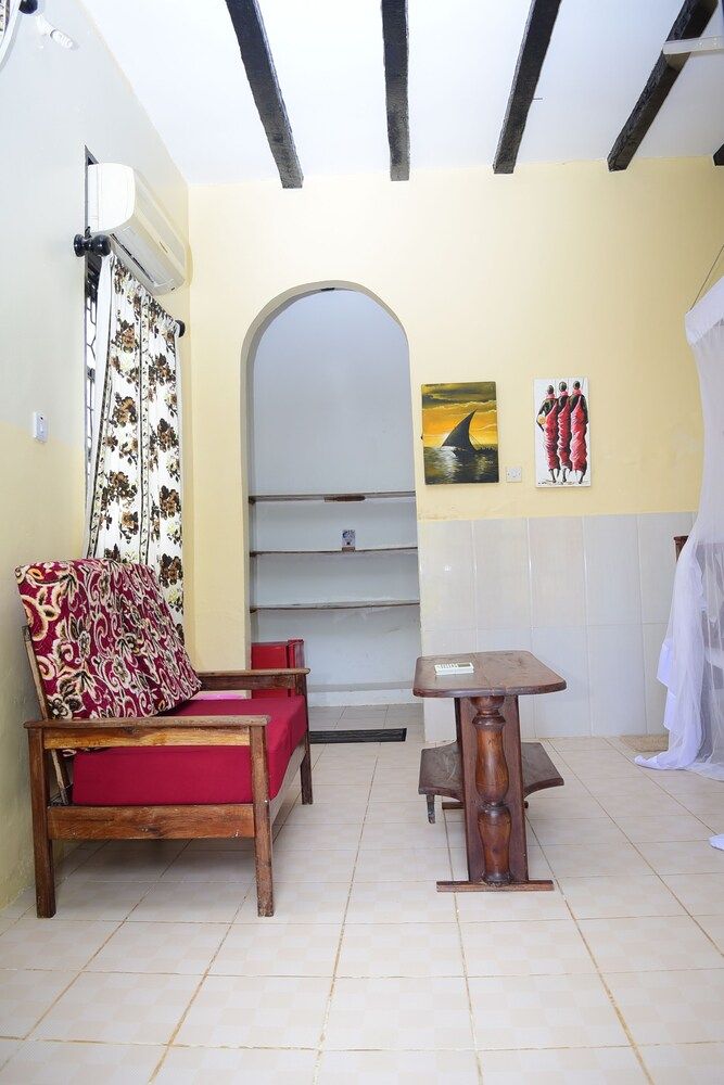 Kigwedeni Villas Standard Double Room, Garden View 17