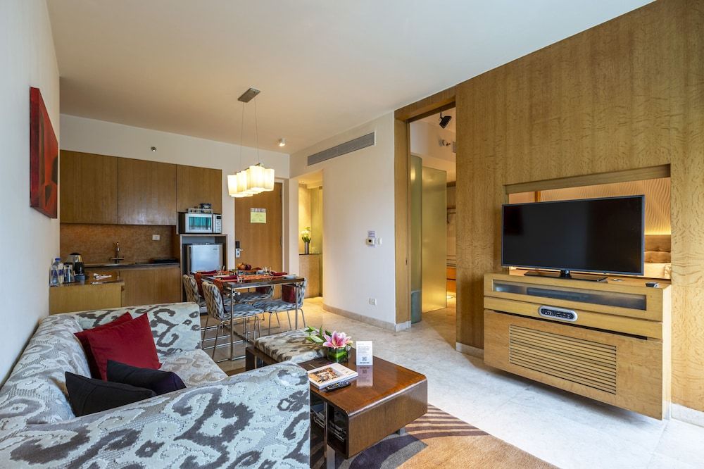 Vivanta Whitefield Premium Room Pool View Queen Bed 12