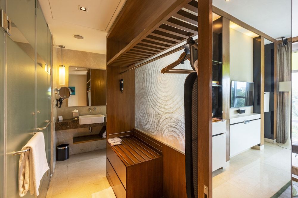Vivanta Whitefield Premium Room Pool View Queen Bed 13