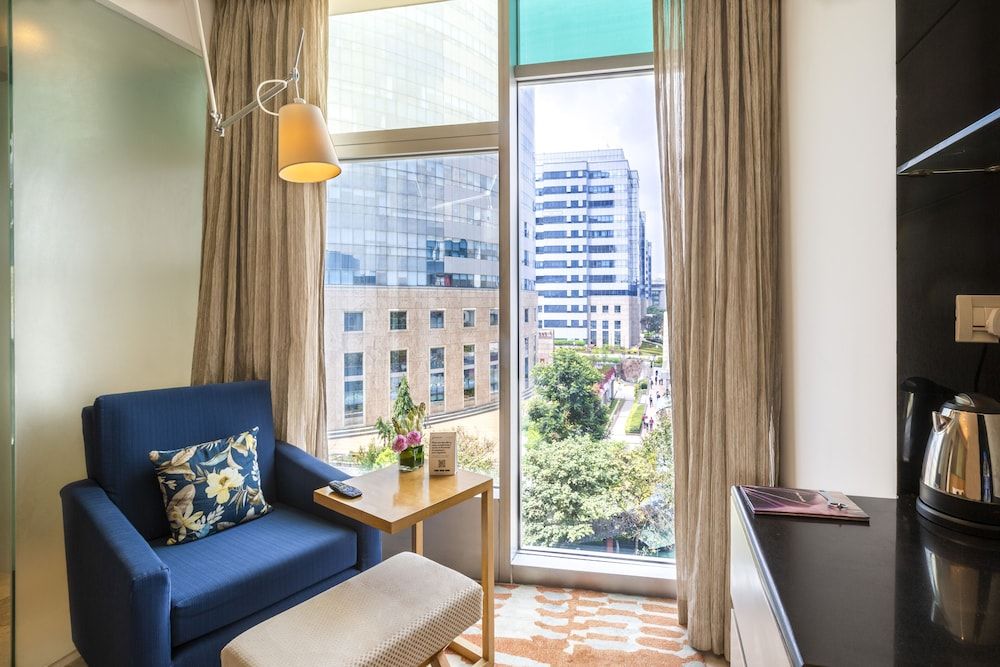 Vivanta Whitefield Superior Room City View Queen Bed 11