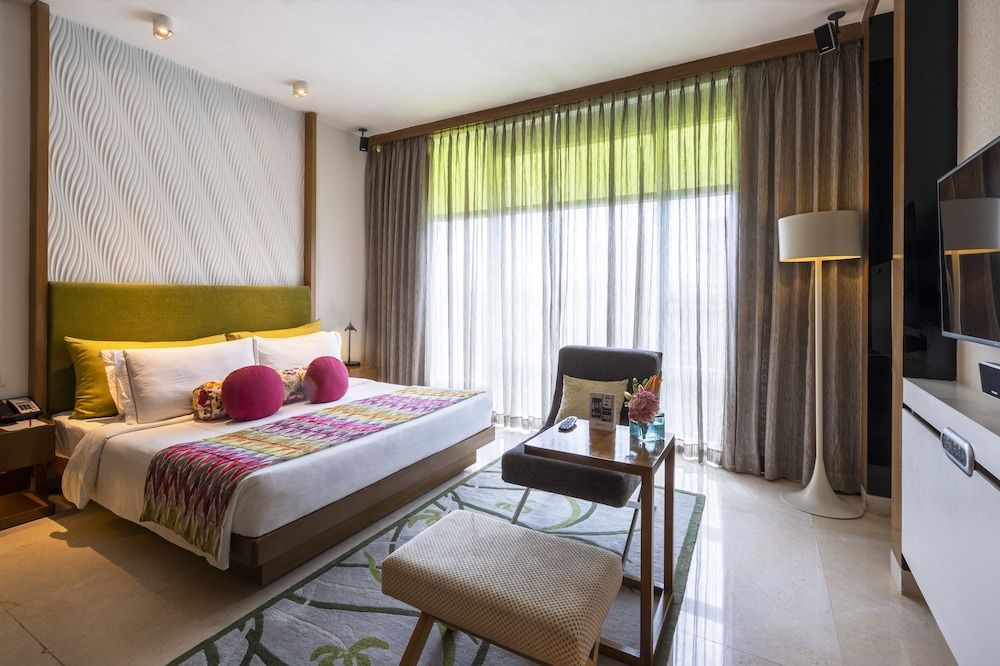 Vivanta Whitefield Premium Room Pool View Queen Bed 8