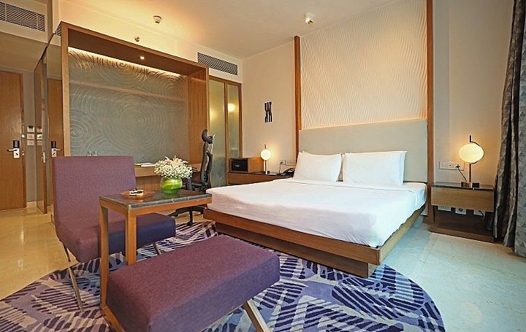 Vivanta Whitefield Deluxe Room Garden View Queen Bed