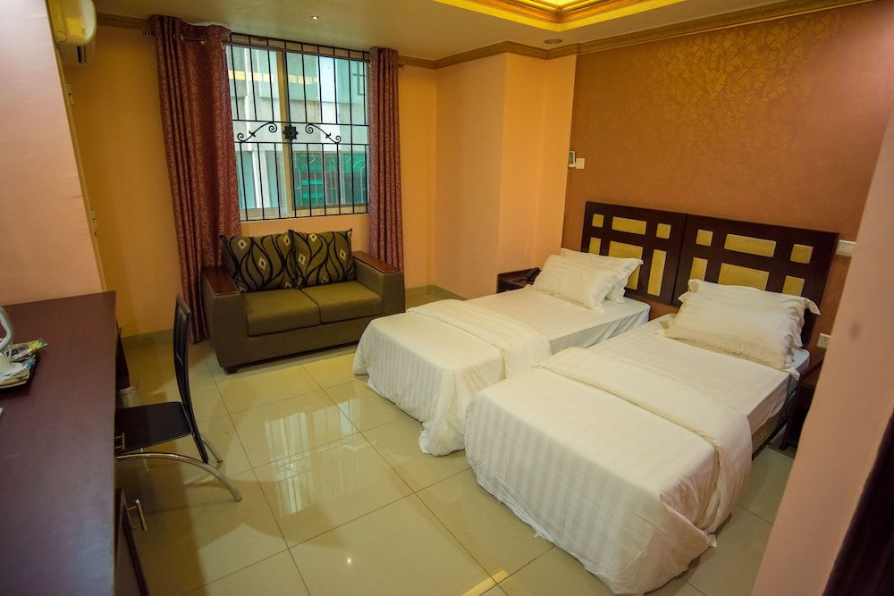 Euro Hotel and Apartments Deluxe Double or Twin Room, 1 Bedroom, City View 5