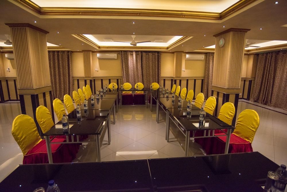 undefined Euro Hotel and Apartments 8