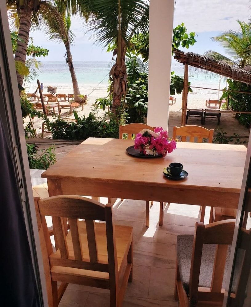 Sipano Beach Lodge Kiwengwa Superior Double Room, 1 Bedroom, Beach View 3