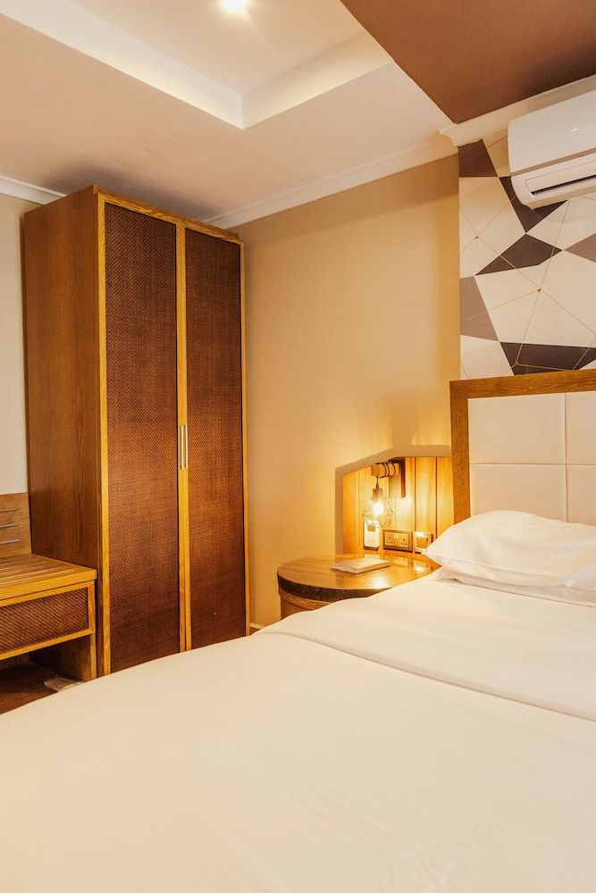 Tanga Beach Resort & Spa Junior Suite 5