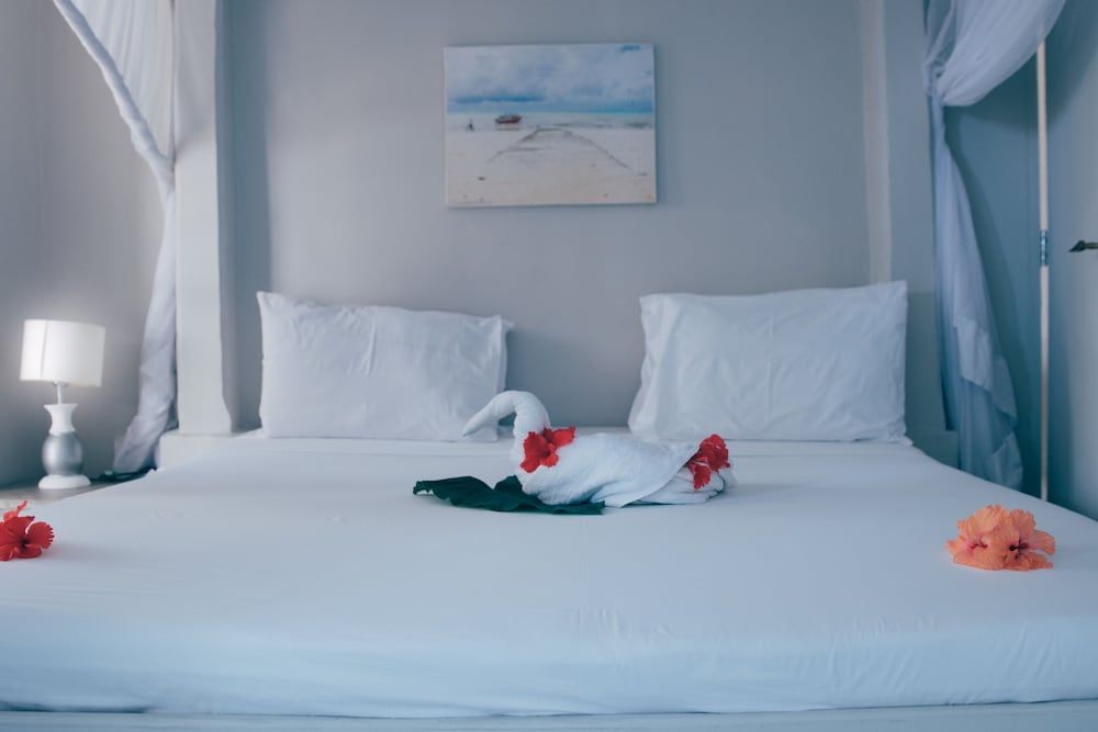 Paje Beach Apartments & Hotel Two Bedroom Pool View Apartment 3