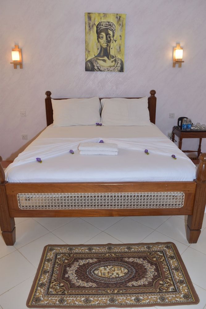 Chukwani Executive Inn