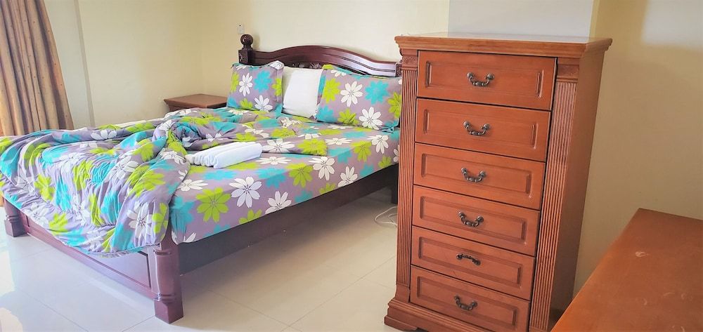 Luxury Room, 1 King Bed, Private En-suite Bathroom, Sea View, Shared Apartment