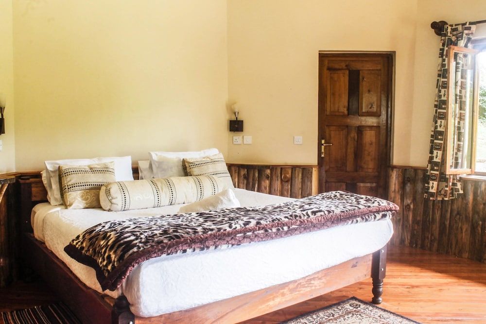 Lawns Hotel Executive Double Room