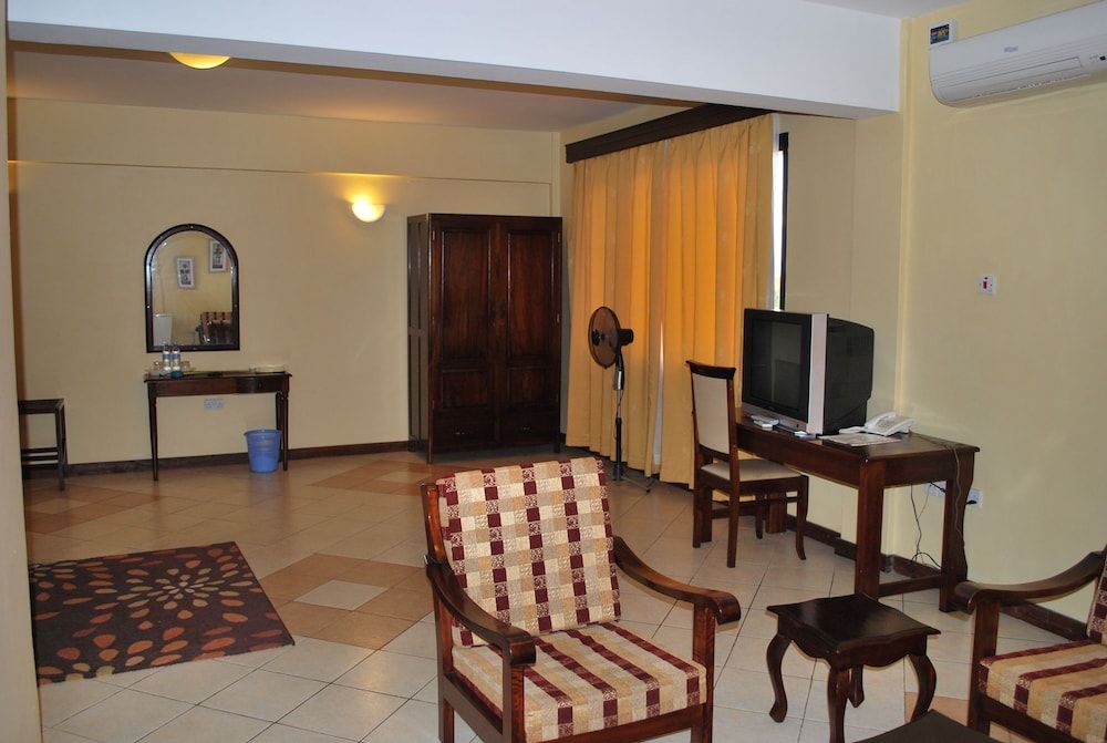 Parkview Inn Junior Suite 4