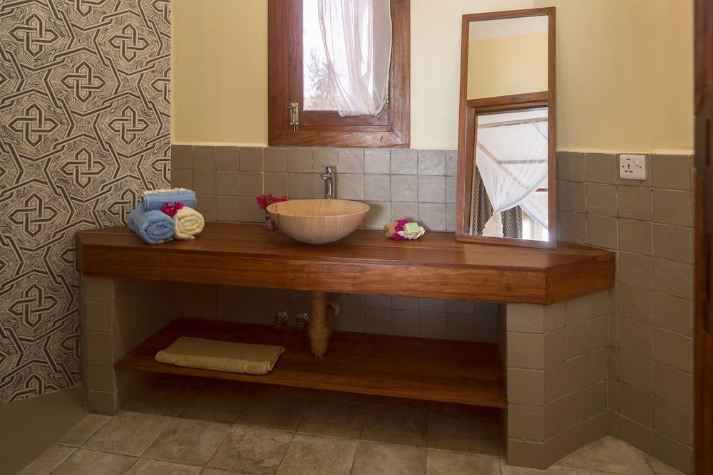 Zanziblue Luxury Villa, 4 Bedrooms, Ocean View, Beachfront 8