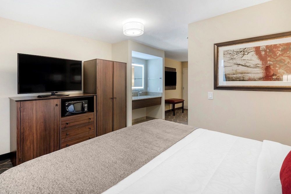 Studio Suite, 1 King Bed, Non Smoking, Ground Floor