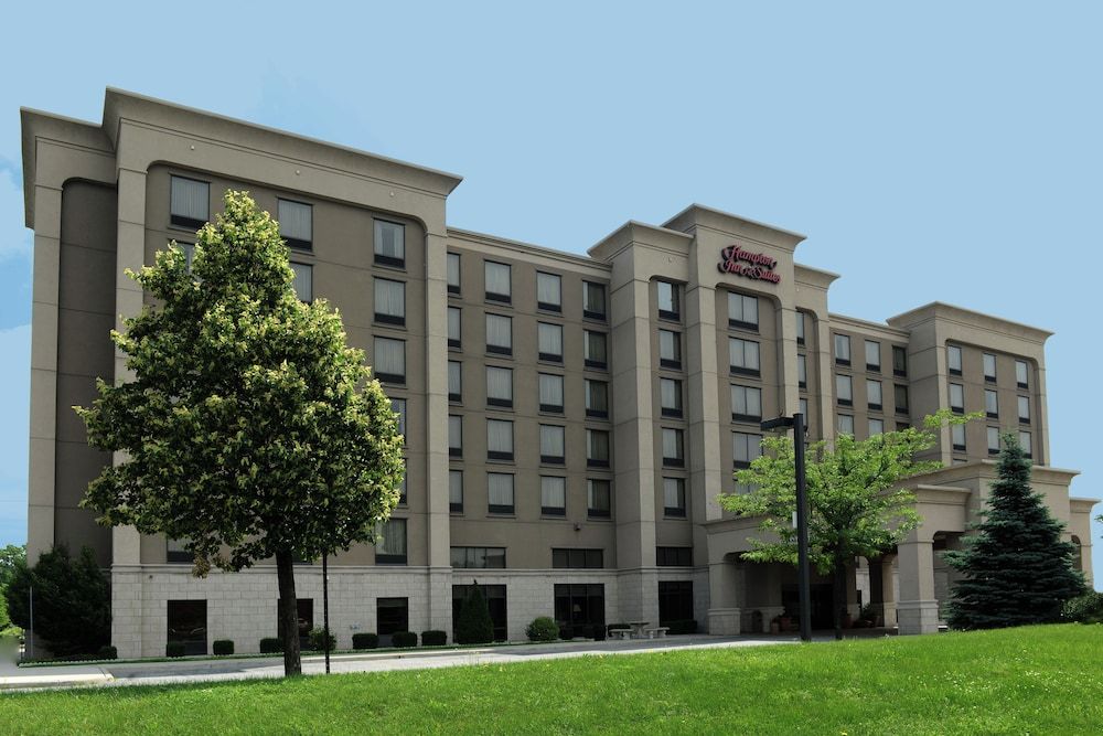 undefined Hampton Inn & Suites by Hilton Windsor 5
