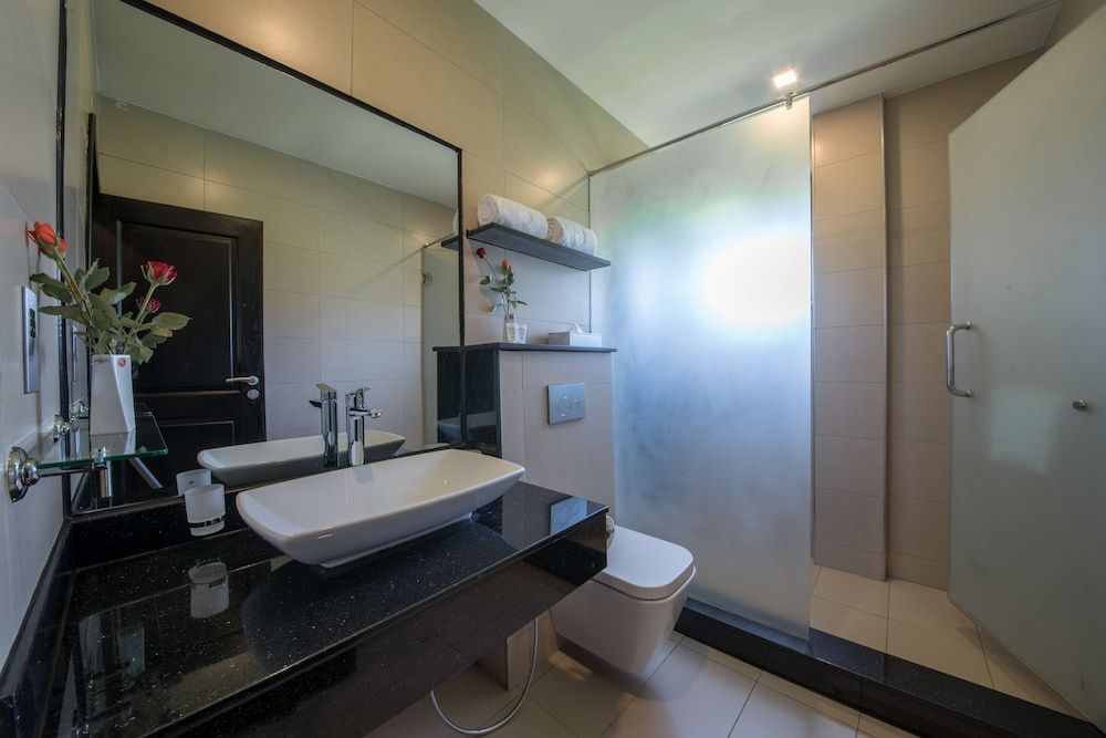 Speke Apartments Kitante Two Bedroom Suite 13