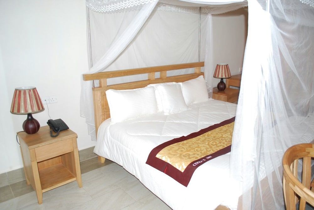 Cepha's Inn Deluxe Suite 4