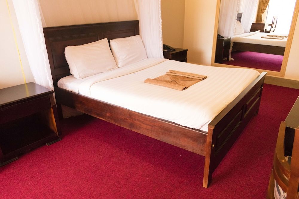 Cepha's Inn Single Room