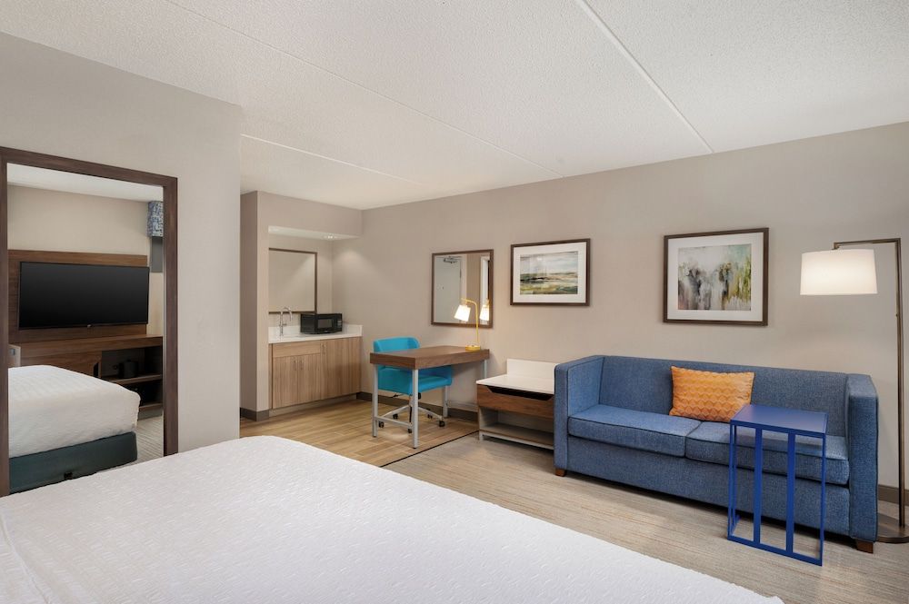 Suite, One King Bed, Non-Smoking