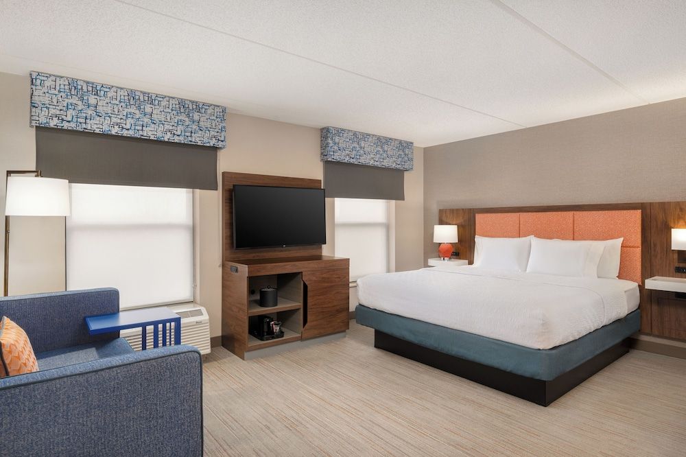 Suite, One King Bed, Non-Smoking